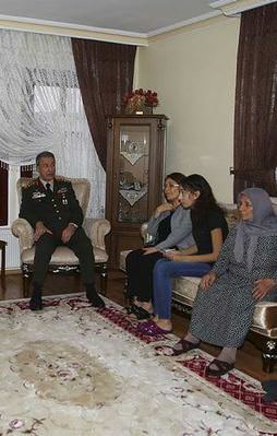 Org. Akar'dan şehit evine taziye ziyareti