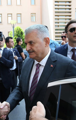Başbakan Yıldırım karargahta!
