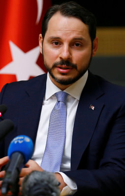 Bakan Albayrak PETKİM ve SOCAR başkanlarıyla görüştü