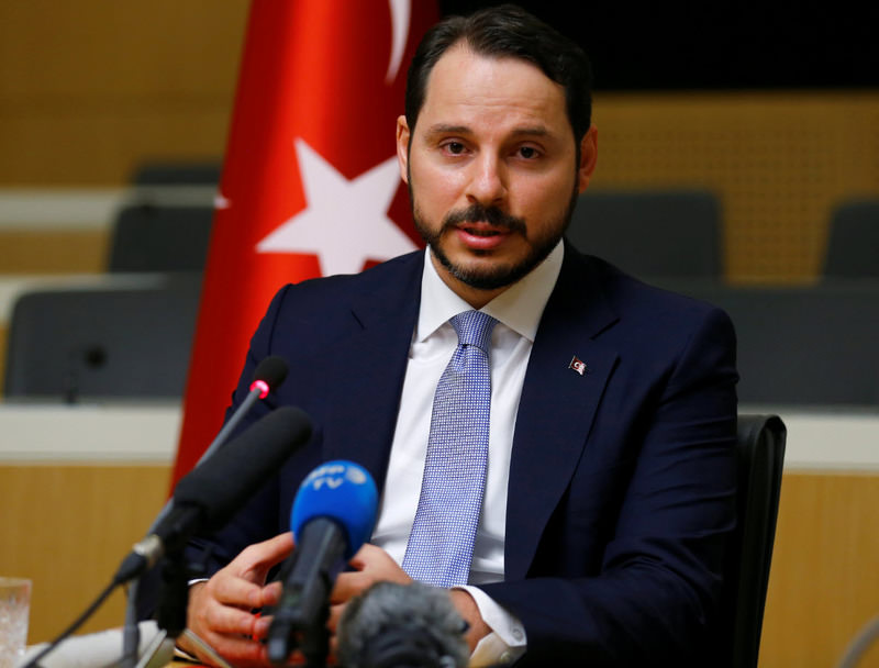 Bakan Albayrak PETKİM ve SOCAR başkanlarıyla görüştü