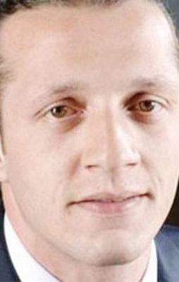 Hürriyet'in FETÖ'cü muhabiri firarda!