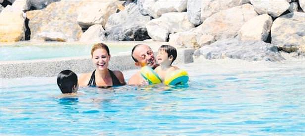 Ağalar keyifte