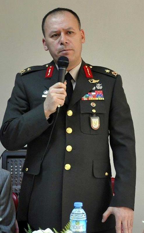 "Sıkıyönetim komutanıyım beynini alırım"