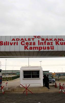 Silivri Cezaevi Müdürüyle ilgili şok iddia!