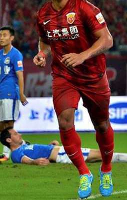 Fener'in kaçırdığı balık büyük oldu!