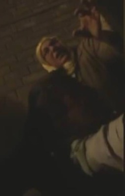 Tankın altında yaşam mücadelesi