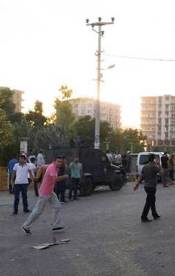 Mardin ve Diyarbakır'da bombalı saldırı
