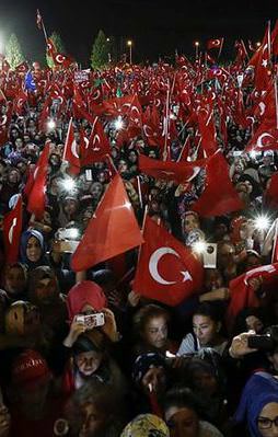 Beştepe'de devlet millet el ele