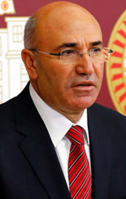 CHP'li 6 vekil darbeciler için imza attı