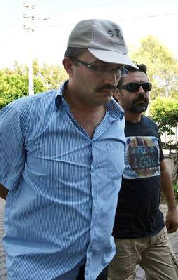 Antalya Emniyeti'nin 'istihbarat imamı' yakalandı