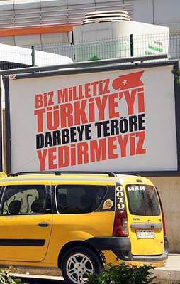 Mardin'de PKK ve FETÖ'ye tokat gibi afiş