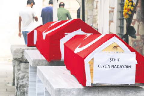 Yeni şehitliğe defnedildiler