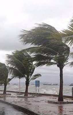 Fırtına uyarısı sefer iptal ettirdi