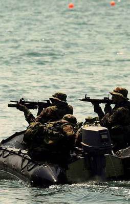 SAT’lar darbe tatbikatı yaptı