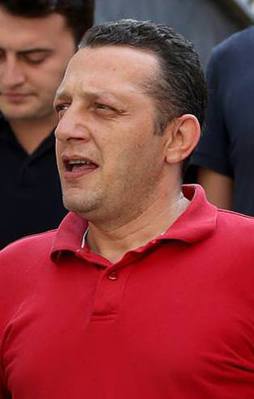 FETÖ'cü Hürriyet muhabiri teslim oldu