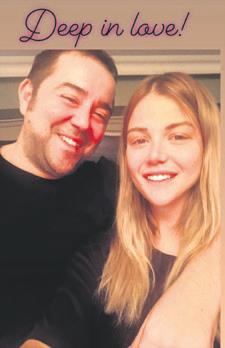 Ata Demirer'le bir aydır aşk yaşayan Aslı Turanlı aşkını boynunda taşıyor!-1