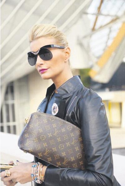 Louis Vuitton'un 250 VIP müşterisi arasındaki tek Türk olan Begüm Şen  ABD'deki mağazada kraliçe gibi karşılandı