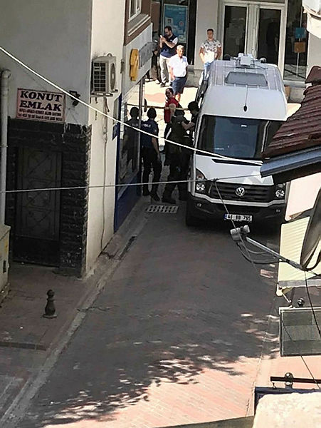 Kocaeli'de akılalmaz olay! "Bu paketi ellemeyin" yazılı çuvaldan çıkanlar dehşete düşürdü-2