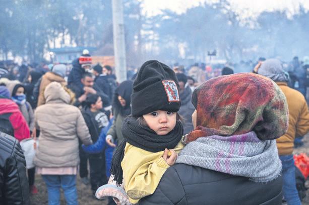Alişan göçmenlere gaz bombası ile müdahale eden ırkçı zihniyete ateş püskürdü-1
