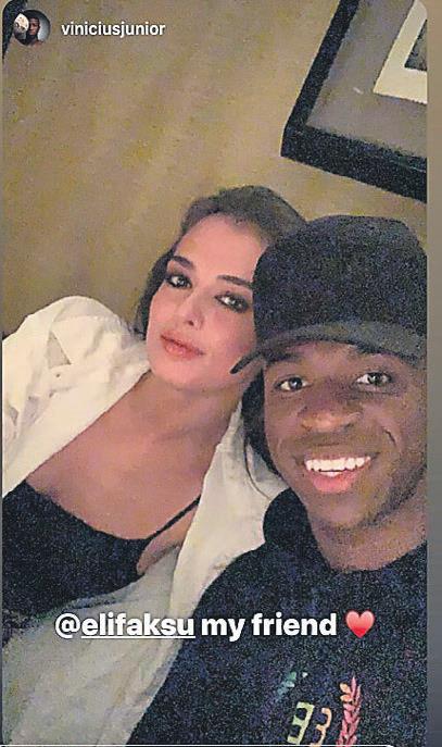 juniorun-sans-melegi-1583275446719.jpeg Real Madrid'in genç yıldızı Vinicius Junior galibiyeti şans meleği Elif Aksu ile kutladı-1