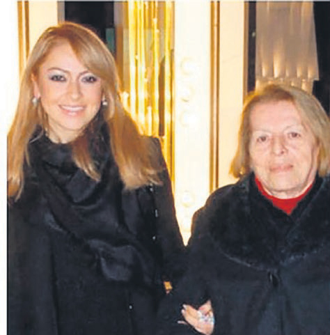 Çifte acı! Halasını kaybeden Hadise coronavirüs nedeniyle cenazeye gidemedi-1