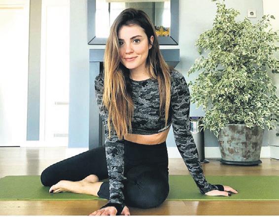 Oğulcan Engin'le karantinada olan Ezgi Eyüboğlu'ndan spor pozu-1