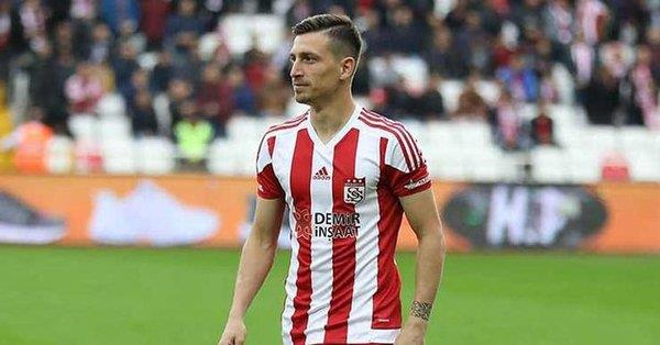 fenerbahceden-mert-hakan-yandas-operasyonu-kayseride-80-milyonluk-imza-1592867689480.jpeg