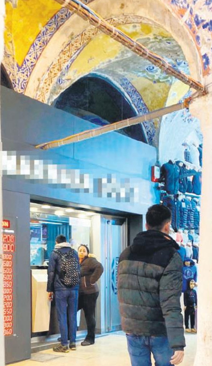 Kapalıçarşı’da kiracı döviz bürosu, dükkana kaçak kat yaptı! Çökme korkusu yaşandı...-1