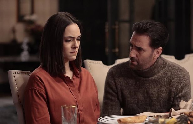 bir-anda-degisiyor-seyirciler-kalakaldi-saskinligin-arsa-ciktigi-anlar-flas-adim-bugunden-sonra-1611862403362.jpg Bir anda değişiyor seyirciler kalakaldı! Şaşkınlığın arşa çıktığı anlar! Flaş adım bugünden sonra...-5