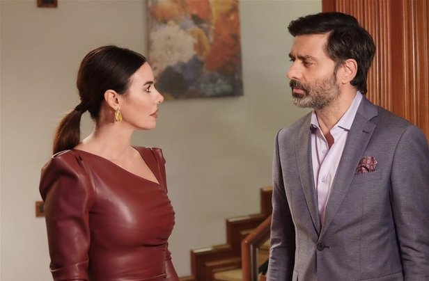 bir-anda-degisiyor-seyirciler-kalakaldi-saskinligin-arsa-ciktigi-anlar-flas-adim-bugunden-sonra-1611862436226.jpg Bir anda değişiyor seyirciler kalakaldı! Şaşkınlığın arşa çıktığı anlar! Flaş adım bugünden sonra...-8