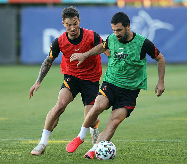 1621417084335.jpg Galatasaray'da flaş Taylan Antalyalı gerçeği! Yönetim sözünü tutmadı-2