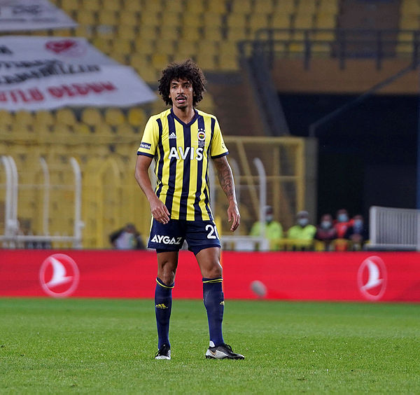 1621752797275.jpg Luiz Gustavo ayrılık kararı aldı! Fenerbahçe'de şoke eden gelişme-4
