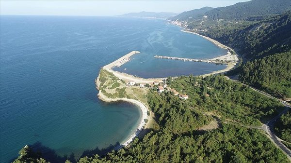 ata-demirerden-dikkat-ceken-musilaj-paylasimi-deniz-salyasi-buraya-kadar-geldi-dedi-o-kareleri-yayinladi-1622825862406.jpg Ata Demirer'den dikkat çeken müsilaj paylaşımı! ‘Deniz salyası buraya kadar geldi’ dedi o kareleri yayınladı-9
