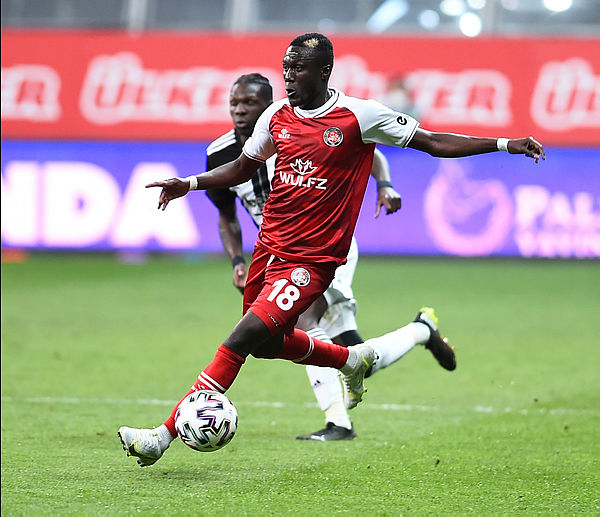 Galatasaray'da Ndao bombası! Feghouli'nin yerine gelecek-5