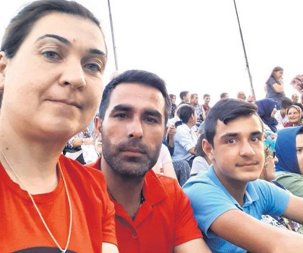 manavgattaki-yanginda-hayatini-kaybeden-orman-iscisi-erdal-tovkanin-icine-dogmus-buradan-kurtulus-yok-hakkinizi-helal-edin-1628490442169.jpg Manavgat'taki yangında hayatını kaybeden orman işçisi Erdal Tovka'nın içine doğmuş: Buradan kurtuluş yok hakkınızı helal edin-3