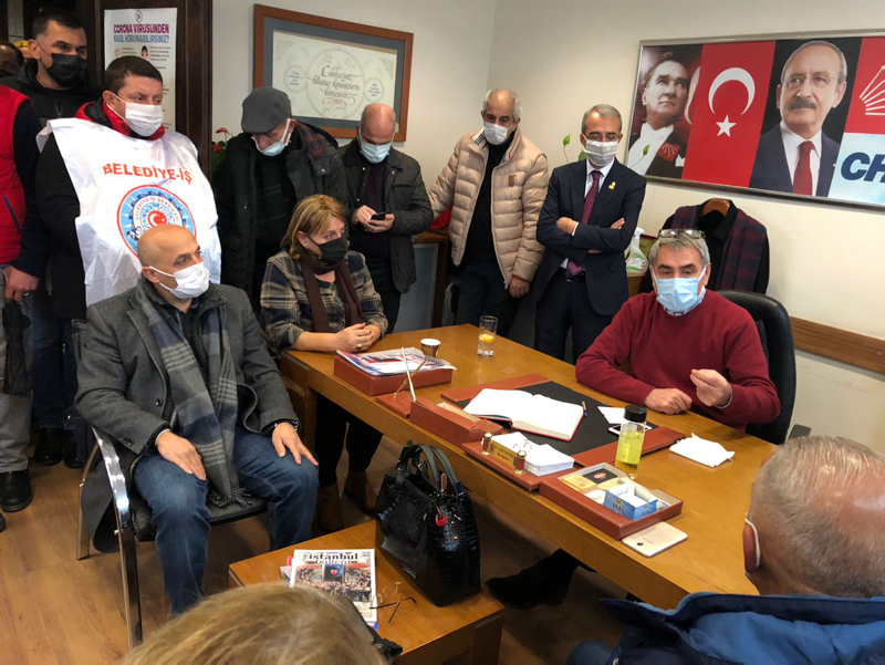CHP Bakırköy İlçe Başkanlığına işçi baskını: Çözüm bulana kadar buradayız