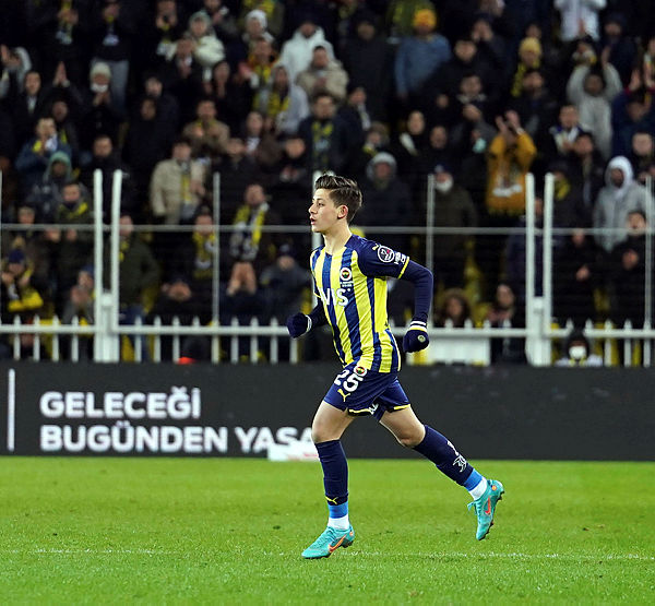 1650185636237.jpg Fenerbahçe'nin genç ismi Arda Güler 224 dakikada yıldızları solladı-6