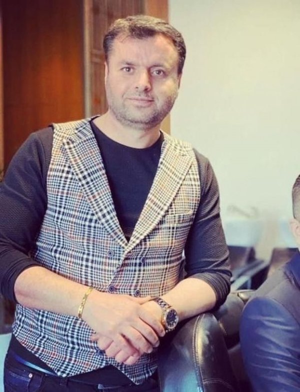 son-dakika-annesinin-yasak-ask-yasadigi-kuaforu-sokak-ortasinda-7-bicak-darbesiyle-oldurdu-savciliktan-dikkat-1654496143315.jpg SON DAKİKA: Annesinin yasak aşk yaşadığı kuaförü sokak ortasında 7 bıçak darbesiyle öldürdü! Savcılıktan dikkat çeken töre-namus cinayeti ayrımı-3