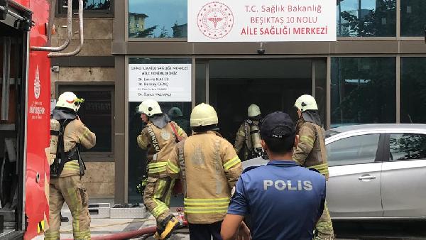 İstanbul Beşiktaş'ta Sait Çiftçi Devlet Hastanesi'nin ek hizmet binasında yangın çıktı-5