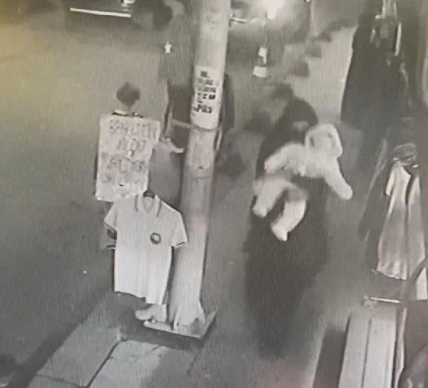 1669614830416.jpeg İstanbul'da kan donduran vahşet! Bebeğiyle yürüyen kadını başından vurarak öldürdü-5