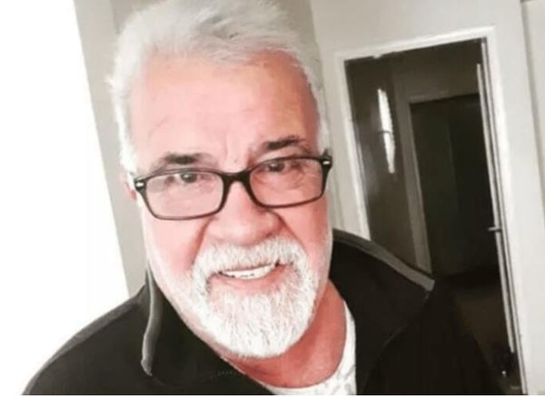 muhlis-asandan-aci-haber-unlu-oyuncu-vefat-etti-tiyatro-oyununun-galasinda-rahatsizlanmisti-1677364898217.jpg Muhlis Asan’dan acı haber! Ünlü oyuncu vefat etti! Tiyatro oyununun galasında rahatsızlanmıştı...-4