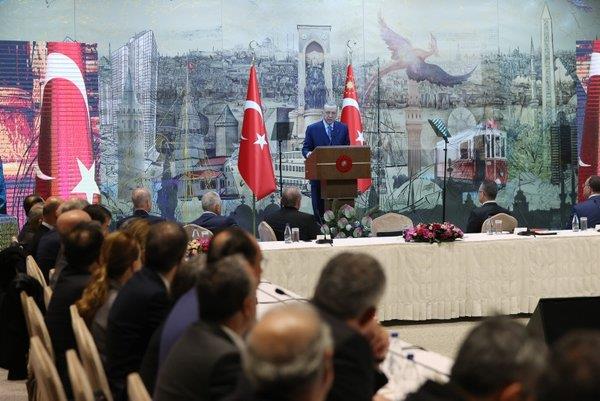 1677989636751.jpeg Bilim insanları Başkan Erdoğan liderliğinde 7,5 saat afet yönetimini konuştu: "Enkazı nasıl kaldırırız değil insanlar nasıl enkaz altında kalmaz!"-12