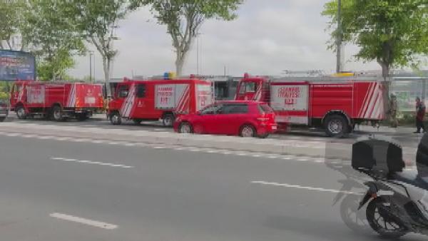 1684999771687.jpg İstanbul'da tramvayda korkutan yangın!-3