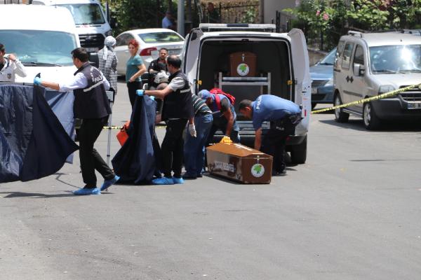 Ankara'da 81 yaşındaki koca dehşet saçtı! Sokak ortasında eşine kurşun yağdırıp ardından intihar etti-3