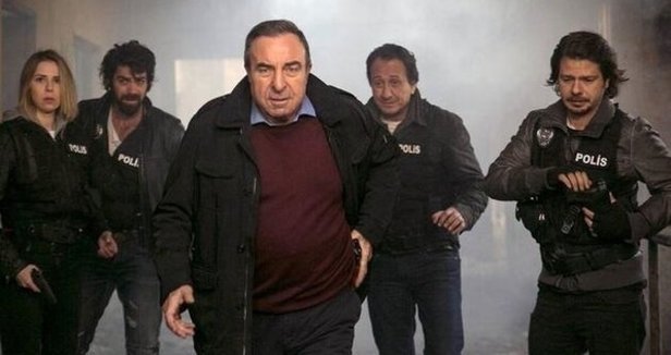 Arka Sokaklar'da 18. sezon öncesi sürpriz başrol değişikliği yaşandı! Gözde ismi göz göre göre gönderdiler-4