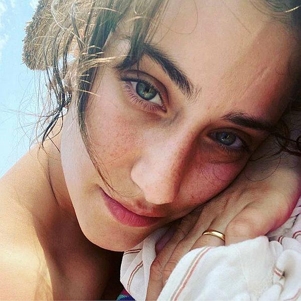 Mahkemeden jet karar! Hazal Kaya sosyal medya tacizcisi için uzaklaştırma kararı aldırdı-2