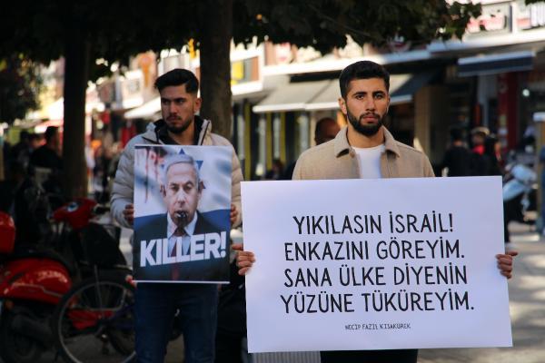 universiteli-ogrencilerinden-sessiz-israil-protestosu-5-saat-sessiz-ve-hareketsiz-beklediler-1697727774897.jpeg Üniversiteli öğrencilerden İsrail katliamına sessiz protesto! | 5 saat hareketsiz beklediler: "Gazze’de bebekler ölüyor"-7