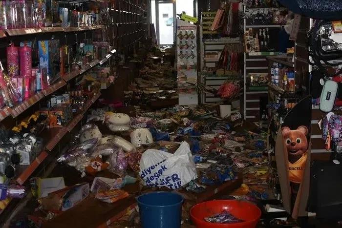 Sağanak sonrası İzmir sular altında kalmıştı: Tunç Soyer suçu doğaüstü güçlere attı! Mühendisler bilim dışı açıklamaları yalanladı-7