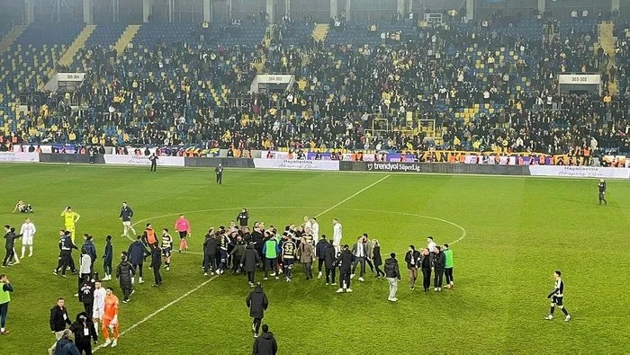 ankaragucu-baskani-faruk-koca-gozaltina-mi-alindi-faruk-koca-saglik-durumu-nasil-hangi-hastanede-bakan-ali-yer-1702328788955.jpeg Ankaragücü Başkanı Faruk Koca TUTUKLANDI MI, neden? Faruk Koca ceza alacak mı? Bakan Ali Yerlikaya'dan açıklama geldi-3