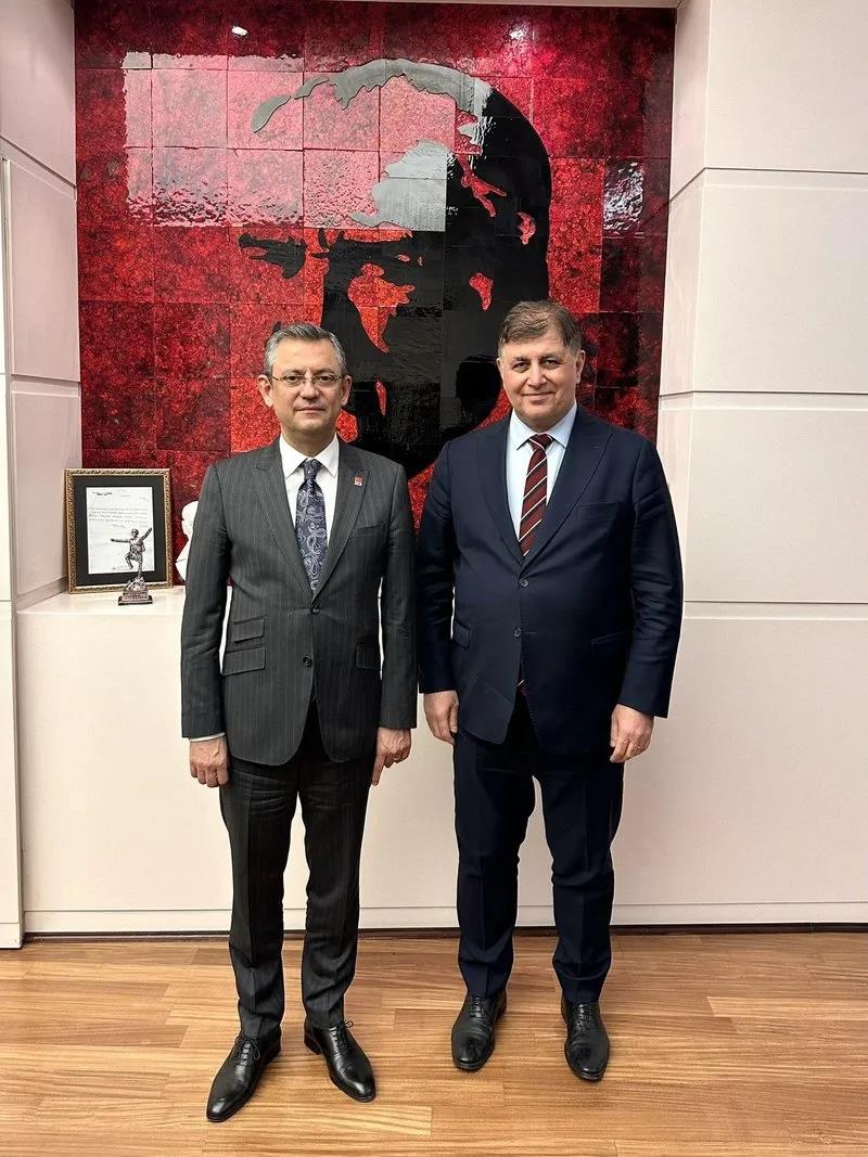 Cemil Tugay ve Özgür Özel